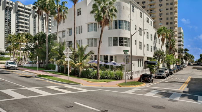 Hôtel Trouvail Miami Beach 4*, Séjour Etats-Unis, Floride, Miami par Ôvoyages Hôtel Trouvail Miami Beach 4*, Séjour Etats-Unis, Floride, Miami par Ôvoyages