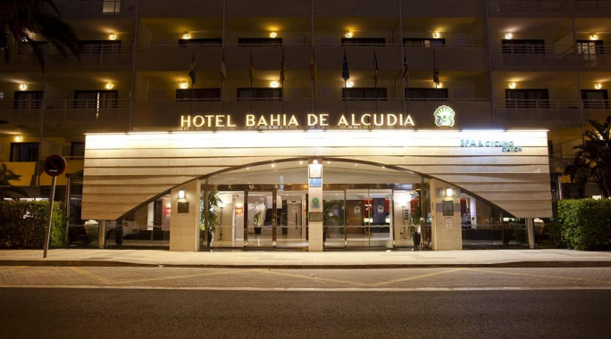 Hôtel Bahía de Alcúdia 4*, Séjour Espagne & ses îles, Baléares, Majorque par Ôvoyages Hôtel Bahía de Alcúdia 4*, Séjour Espagne & ses îles, Baléares, Majorque par Ôvoyages