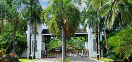 Hôtel Diani Reef Beach Resort & Spa 3* + Safari 1 nuit, Séjour Kenya par Ôvoyages Hôtel Diani Reef Beach Resort & Spa 3* + Safari 1 nuit, Séjour Kenya par Ôvoyages