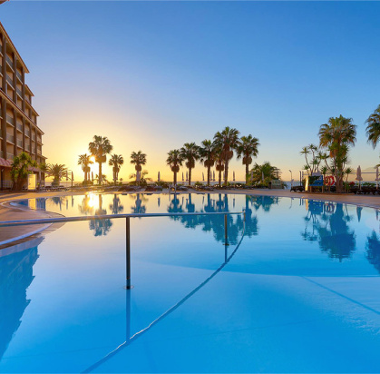 Hôtel The Views Oasis 4*, Séjour Portugal, Madère, Île de Madère par Ôvoyages Hôtel The Views Oasis 4*, Séjour Portugal, Madère, Île de Madère par Ôvoyages